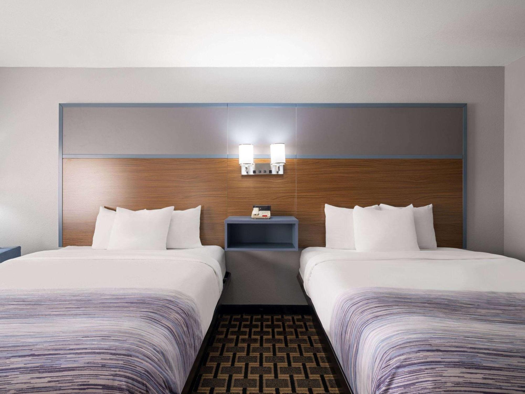 Americinn By Wyndham Woodstock Il Zewnętrze zdjęcie